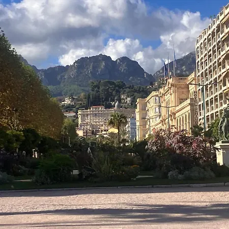 - Old Town - Near The And Shops Apartmán